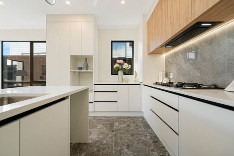 Photo of property in 6 Pineview Drive, Rosehill, Papakura, 2113