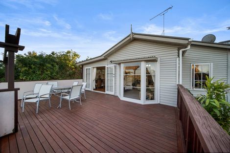 Photo of property in 23 Pohutukawa Avenue, Shelly Park, Auckland, 2014