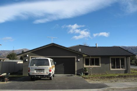 Photo of property in 50 Neplusultra Street, Cromwell, 9310