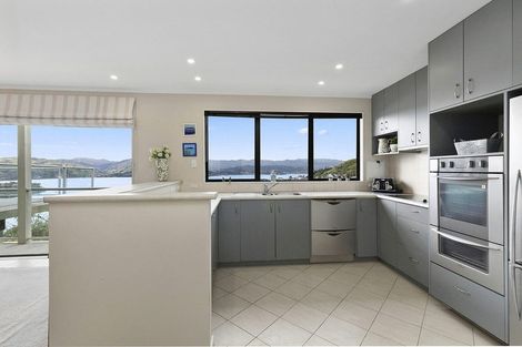 Photo of property in 164 Kahu Road, Paremata, Porirua, 5024