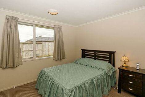 Photo of property in 3 Anna Lane, Glen Eden, Auckland, 0602