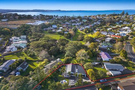 Photo of property in 61 Brian Crescent, Stanmore Bay, Whangaparaoa, 0932