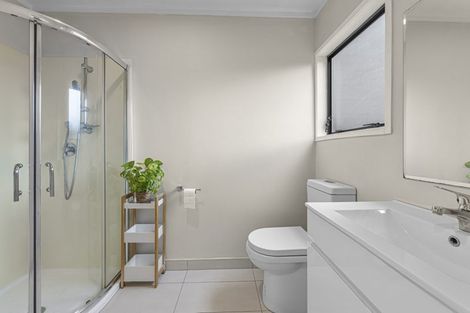 Photo of property in 188 Sandspit Road, Shelly Park, Auckland, 2014