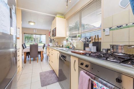 Photo of property in 36 Lavery Place, Sunnynook, Auckland, 0632