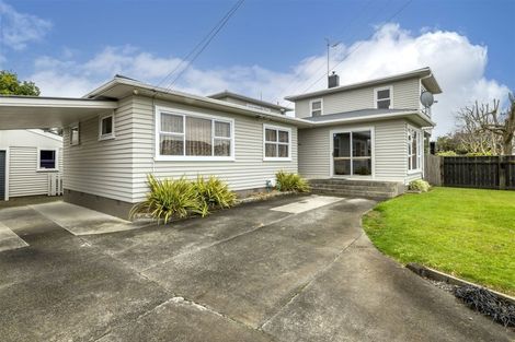Photo of property in 24 Highbury Drive, Levin, 5510