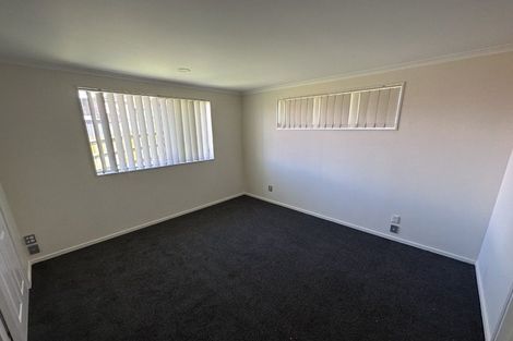 Photo of property in 30 Piriti Place, Weymouth, Auckland, 2103