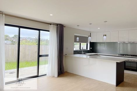 Photo of property in 98 Cardiff Road, Pakuranga, Auckland, 2010