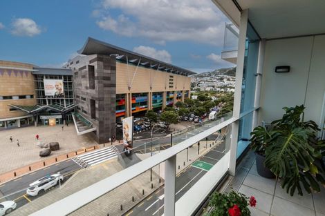 Photo of property in Portal Apartments, 5d/42 Cable Street, Te Aro, Wellington, 6011