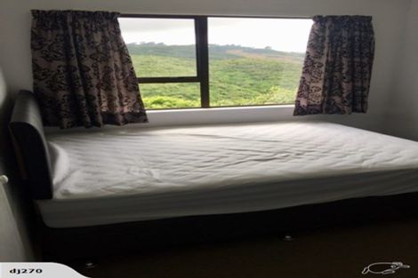 Photo of property in 41a Sunhaven Drive, Newlands, Wellington, 6037