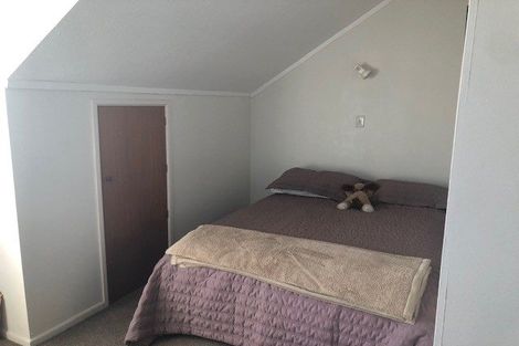 Photo of property in 3 Comeskey Grove, Elderslea, Upper Hutt, 5018