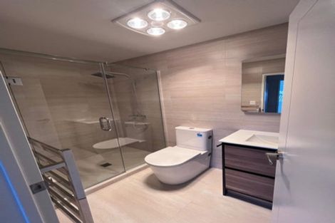 Photo of property in 31 Booralee Avenue, Botany Downs, Auckland, 2010
