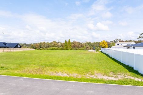 Photo of property in 2 Grey Heron Close, Mangawhai Heads, 0573