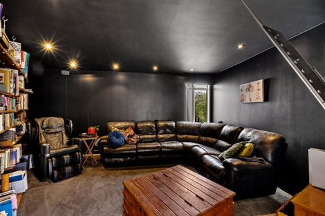 Photo of property in 15 Woodford Heights, Havelock North, 4130