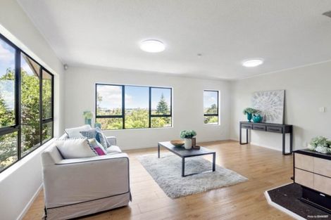 Photo of property in 2/180 Ti Rakau Drive, Pakuranga Heights, Auckland, 2010