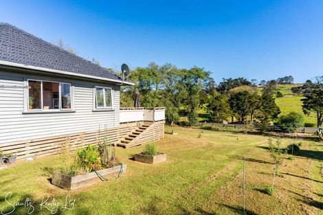 Photo of property in 15 Ash Grove, Maungaturoto, 0520