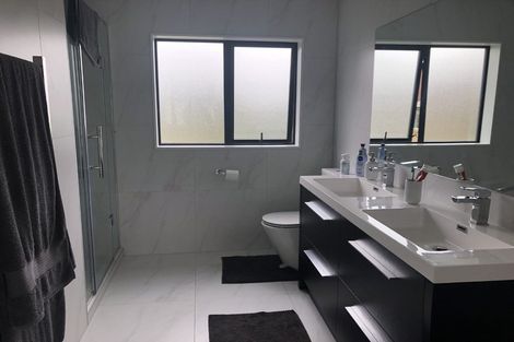 Photo of property in 750a East Coast Road, Pinehill, Auckland, 0630