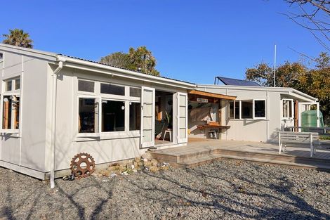 Photo of property in 21 Grove Road, Haumoana, 4102