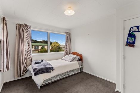 Photo of property in 16 Karaka Street, Otaki Beach, Otaki, 5512