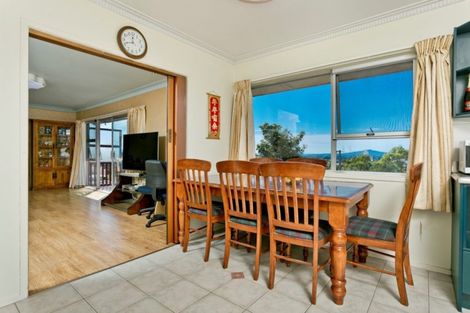 Photo of property in 4/205 Onewa Road, Birkenhead, Auckland, 0626