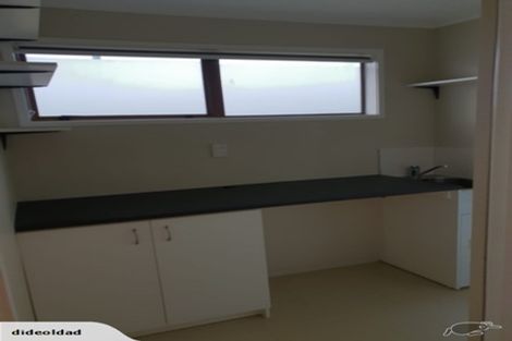 Photo of property in 33 Hobsonville Road, West Harbour, Auckland, 0618