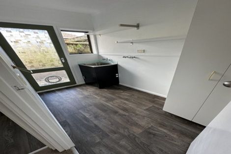 Photo of property in 2/121 Prince Regent Drive, Half Moon Bay, Auckland, 2012