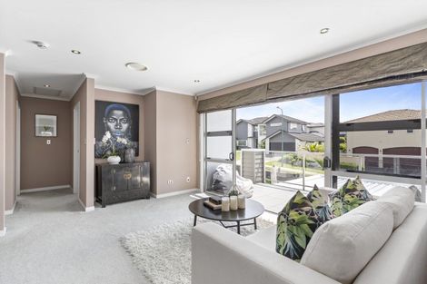 Photo of property in 14 Tranquility Rise, Mellons Bay, Auckland, 2014