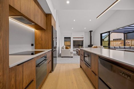 Photo of property in 6 Rushland Road, Jacks Point, 9371