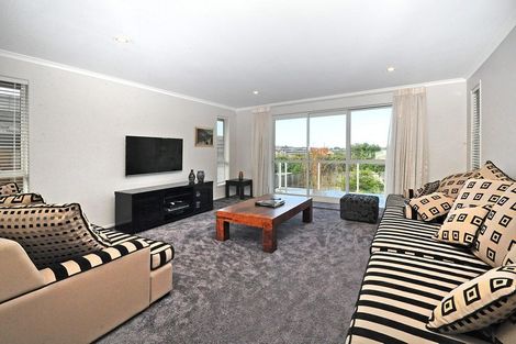 Photo of property in 14 Twomey Drive, Pukekohe, 2120