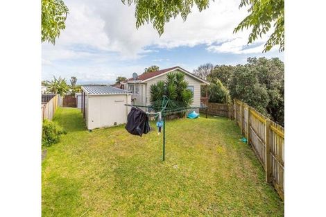 Photo of property in 2/6 Bundena Place, Clendon Park, Auckland, 2103