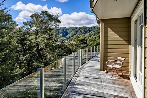 Photo of property in 18 Huia Road, Days Bay, Lower Hutt, 5013