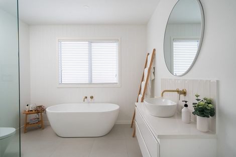 Photo of property in 51 Botanical Heights Drive, Waipahihi, Taupo, 3330