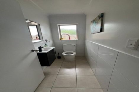 Photo of property in 9 Neesons Way, Glendene, Auckland, 0602