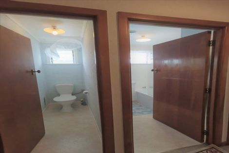 Photo of property in 228 Whitney Street, Blockhouse Bay, Auckland, 0600