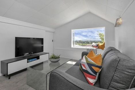 Photo of property in 31 Mahara Avenue, Birkenhead, Auckland, 0626