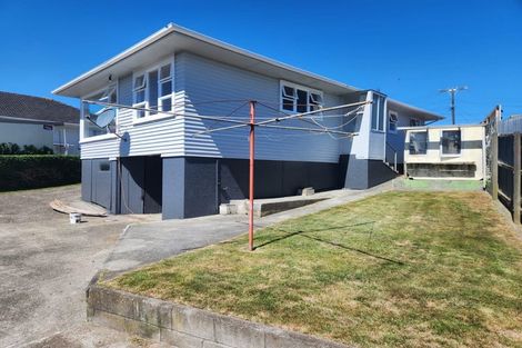 Photo of property in 13 Adventure Street, Marfell, New Plymouth, 4310