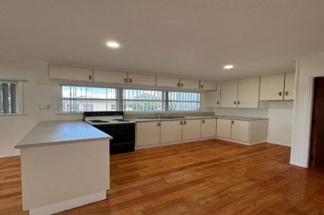 Photo of property in 73 Christmas Road, Manurewa, Auckland, 2102