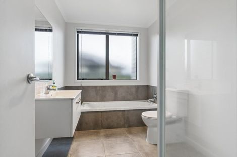 Photo of property in 10 Scarr Lane, Pyes Pa, Tauranga, 3112