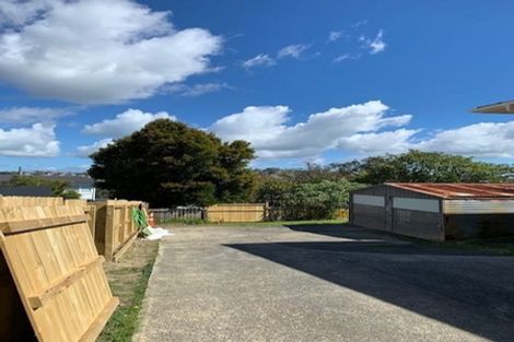 Photo of property in 2/165 Chivalry Road, Glenfield, Auckland, 0629