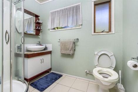Photo of property in 2/92 Glamorgan Drive, Torbay, Auckland, 0630