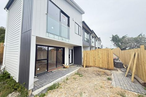 Photo of property in 4/43 Savoy Road, Glen Eden, Auckland, 0602