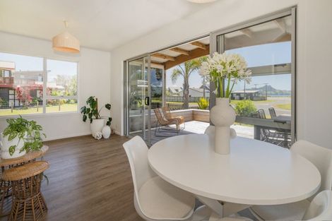 Photo of property in 18 Banks Street, Cooks Beach, Whitianga, 3591