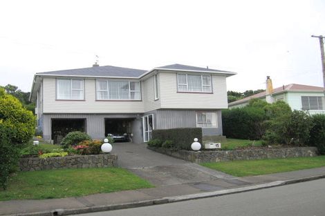 Photo of property in 15 Trebann Street, Paparangi, Wellington, 6037
