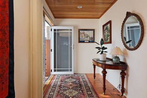 Photo of property in 5 Cadogan Lane, Taradale, Napier, 4112