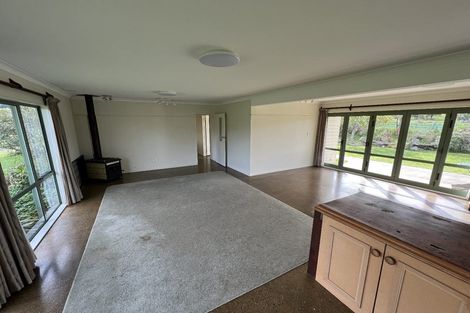 Photo of property in 692 Haruru Road, Kaukapakapa, 0873