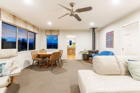 Photo of property in 19 Zita Maria Drive, Massey, Auckland, 0614