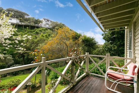 Photo of property in 11a Kamla Way, Khandallah, Wellington, 6035