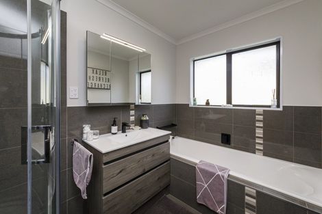 Photo of property in 580 Stoney Creek Road, Kelvin Grove, Palmerston North, 4470