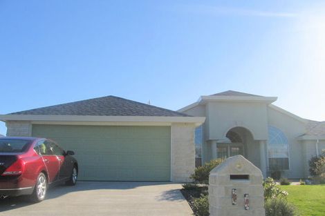 Photo of property in 84 Navigation Drive, Whitby, Porirua, 5024