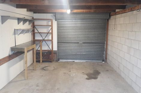 Photo of property in 1/307 Wairau Road, Totara Vale, Auckland, 0627