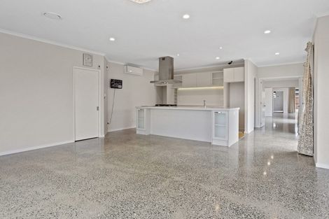 Photo of property in 35 Brockelbank Drive, Kaiapoi, 7630